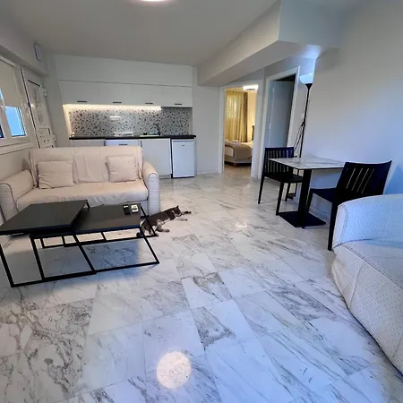 Sea Breeze Apartman Kalamaki